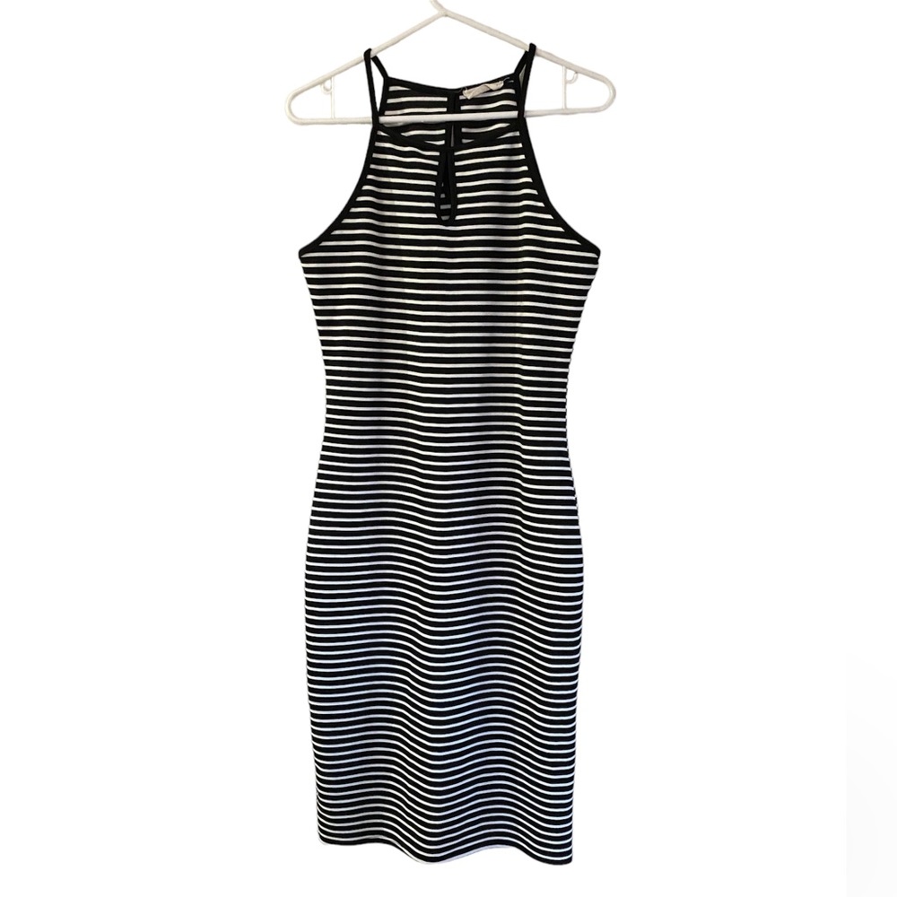 DAILY SPECIAL MIDI DRESS WHITW & BLACK STRIPES SIZE L EXCELLENT CONDITION